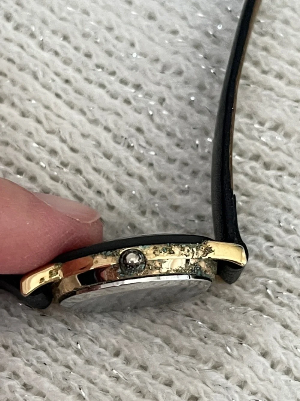 Vintage 2007 Betty Boop Black Leather Strap Wristwatch with Gold Accents - Picture 8 of 9